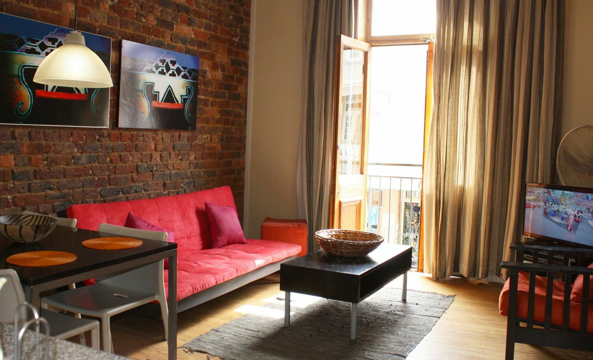Daddy Long Legs Self Catering Apartments Kaapstad Buitenkant foto